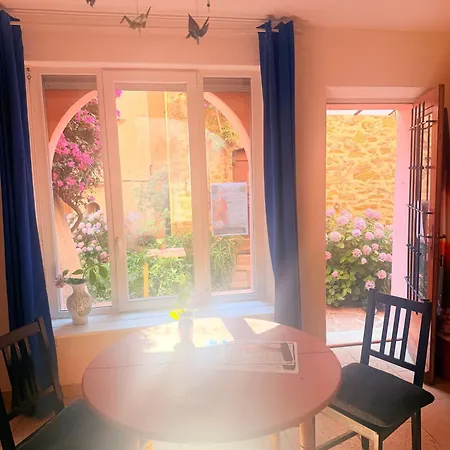 Center 75 M2 Artistic 2 To 4 People Bormes-les-Mimosas