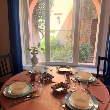 Center 75 M2 Artistic 2 To 4 People Apartamento