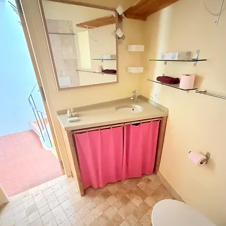 Center 75 M2 Artistic 2 To 4 People Bormes-les-Mimosas