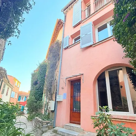 Center 75 M2 Artistic 2 To 4 People